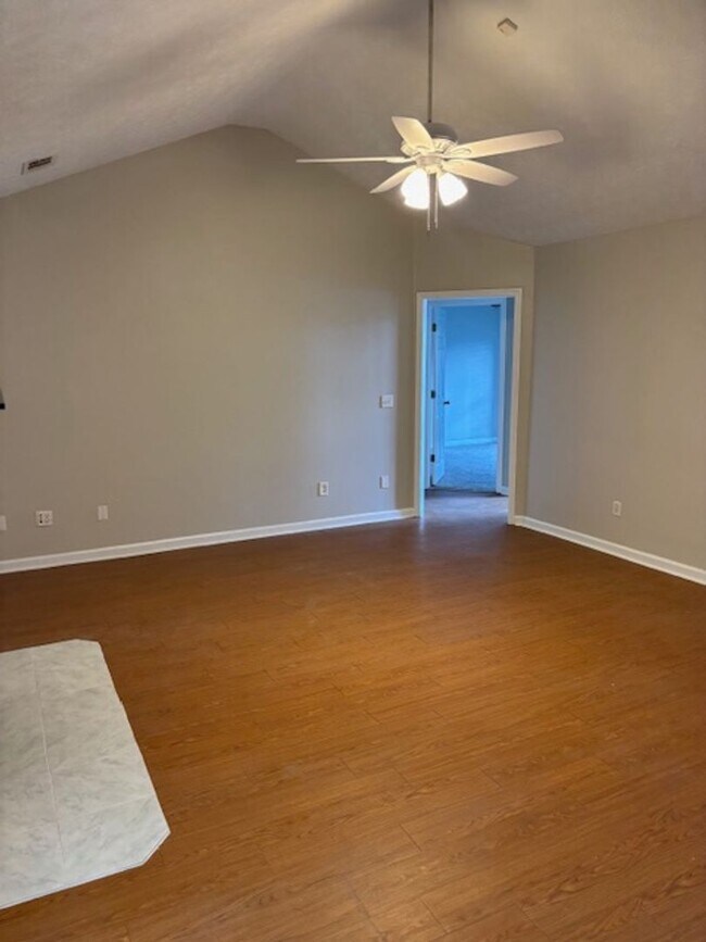 Foto del edificio - Your Next Home Awaits – Move-In Ready.