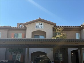 Building Photo - 7701 W Robindale Rd