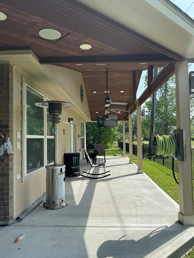 Foto del edificio - 2011 Halyard Dr
