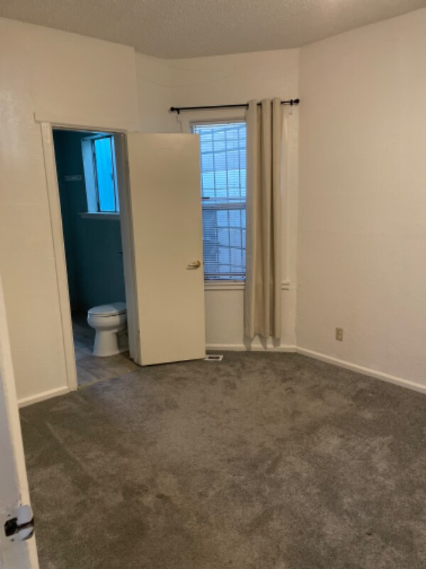 Building Photo - 673 33rd St