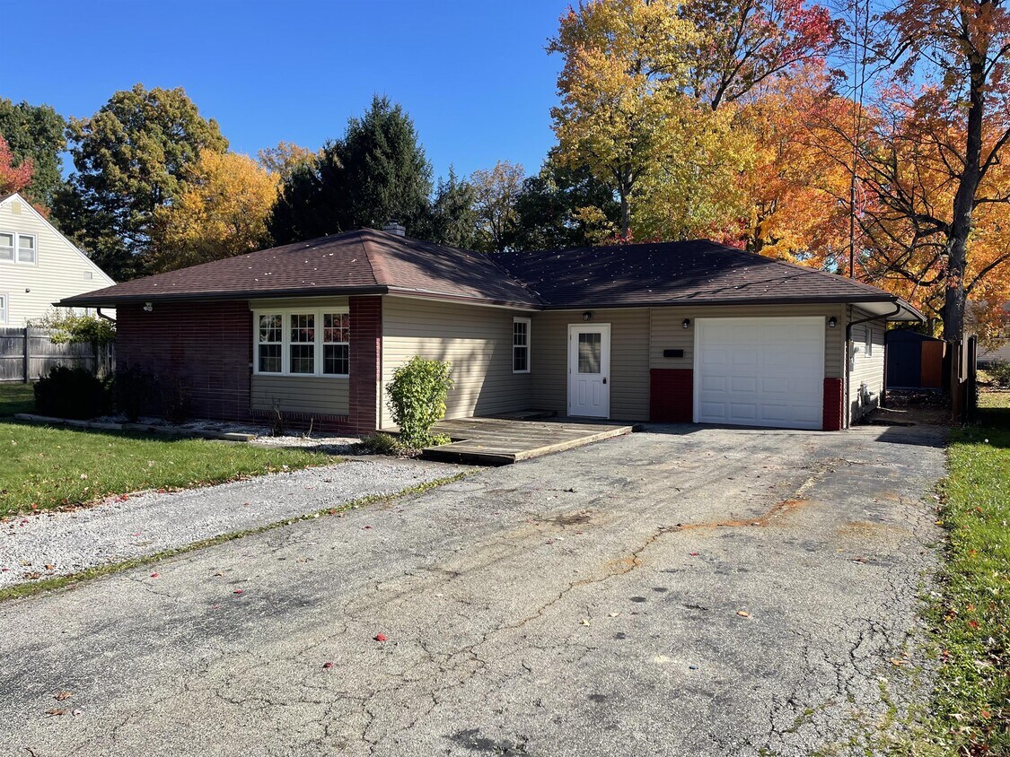 Primary Photo - 4105 Arden Blvd