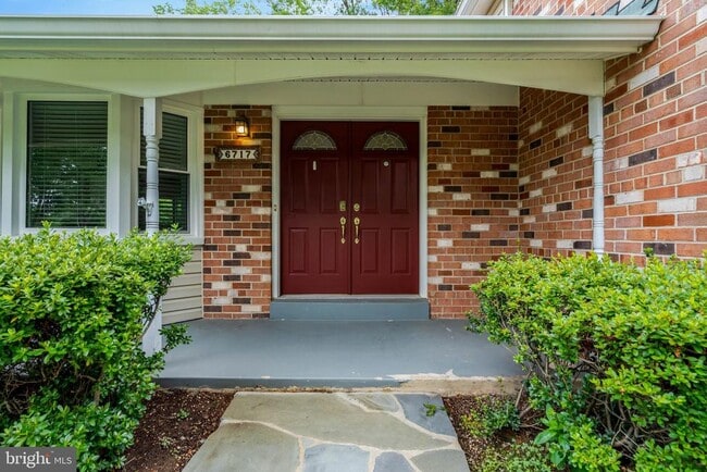 Photo - 6717 Reynard Dr (Springfield, VA) House