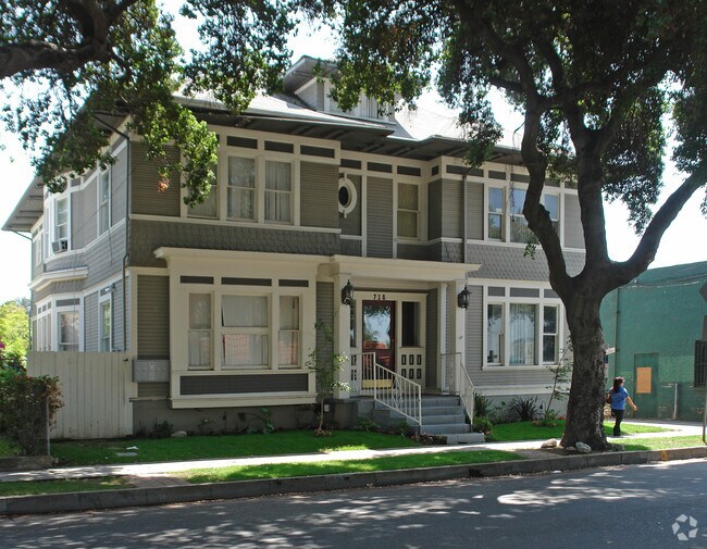 Foto del edificio - 718 Sunset Ave