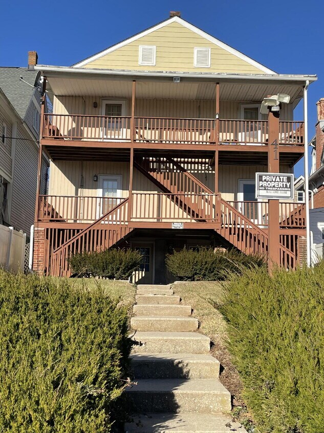 Primary Photo - COMING SOON! Lower Level Apartment in West...