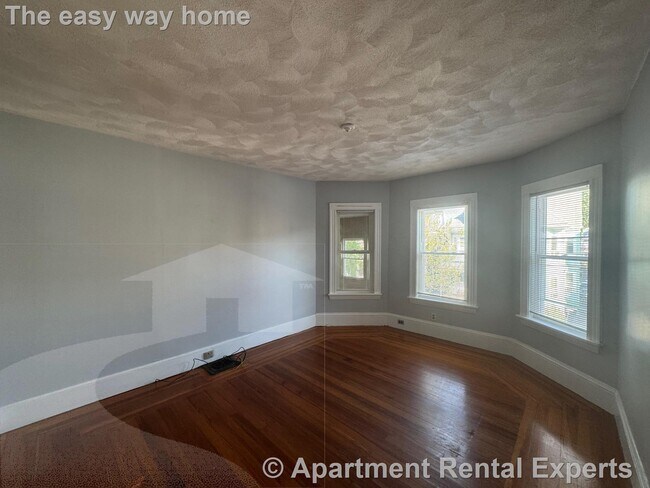 Photo - 15 Bay State Ave Apartment