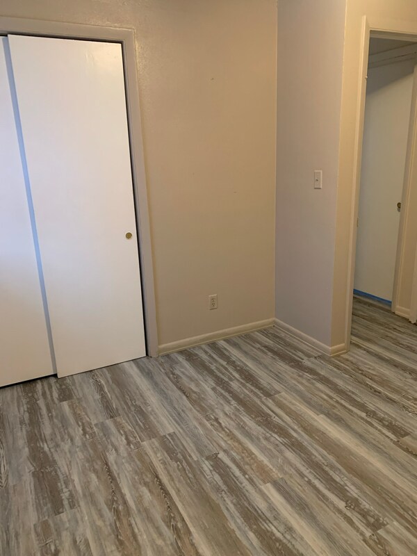 Foto del edificio - 1801 N Gentry Ln