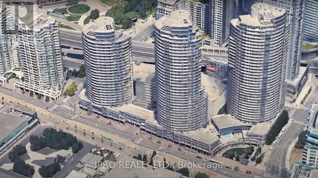 Building Photo - 208-2208 Queens Quay W