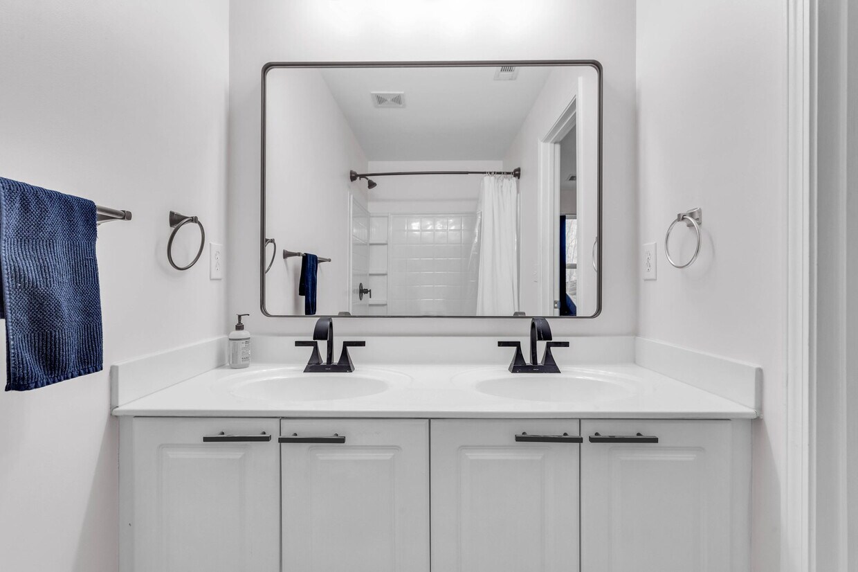 Foto principal - 1468 Liberty Pkwy NW
