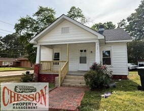 Building Photo - 708 Woodrow St S