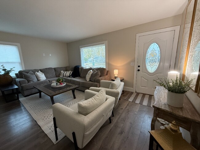 Foto del edificio - 206 Kissane Ave