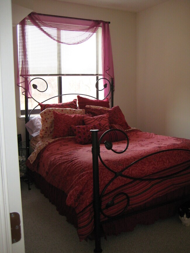 Bedroom - 2230 George C Marshall Dr