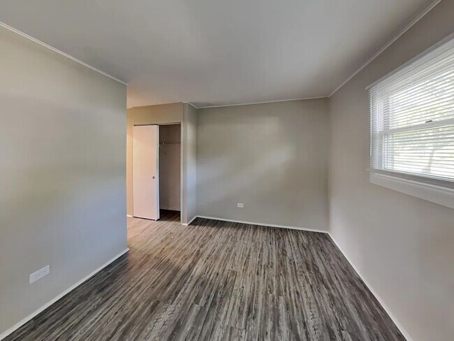 Foto del edificio - 3703 Jay Ln