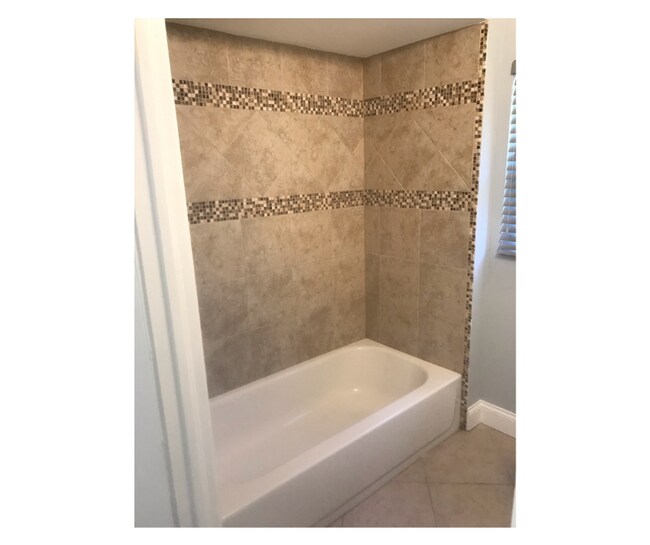 Foto del edificio - 928 Argonne Dr