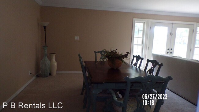 Foto del edificio - 3 br, 2 bath House - 1116 NW Cherry Avenue