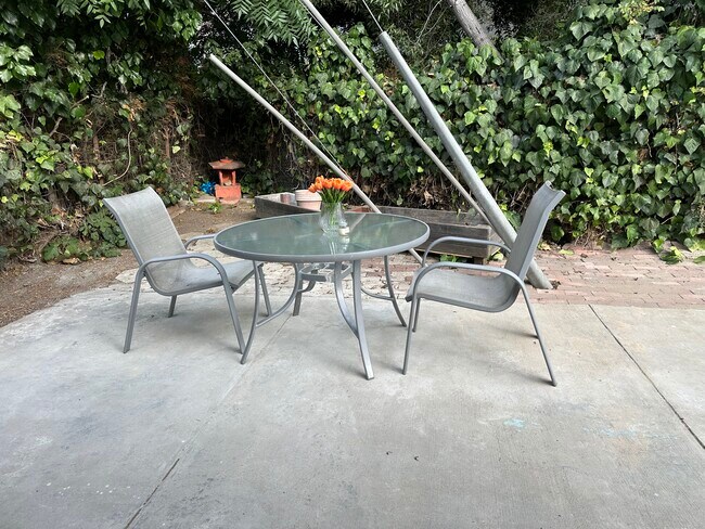 Foto del edificio - 11230 Richland Ave