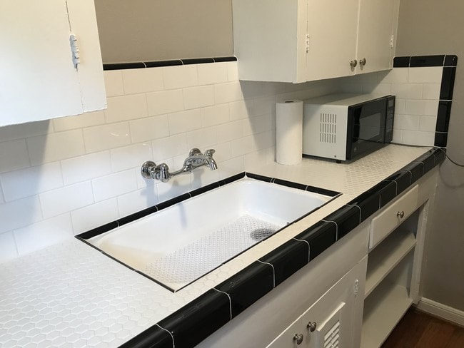 New Kitchen Tile - 4710 Mt Vernon St