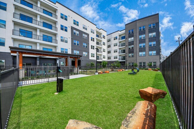 Building Photo - 1617 Enid St