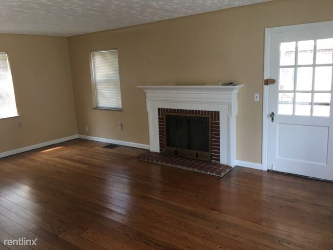 Foto del edificio - 2 br, 1 bath House - 2443 Losantiville Ave