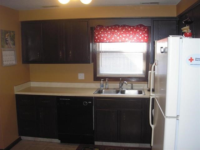 Building Photo - 3812 Aboite Lake Dr