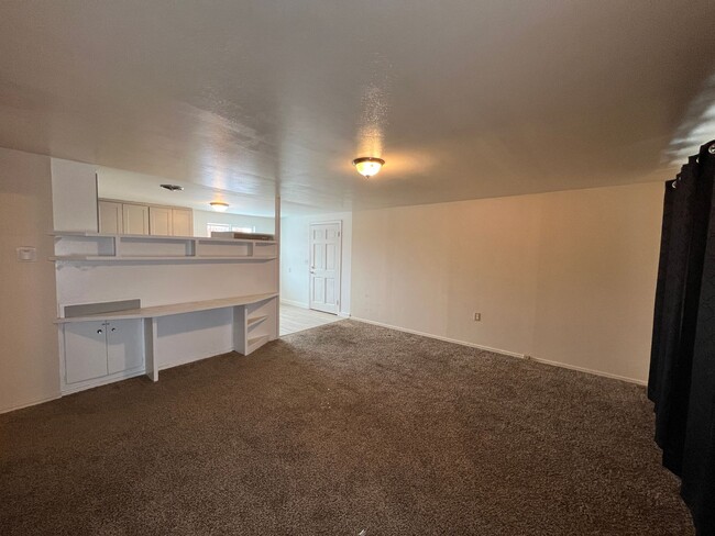 Building Photo - M2102