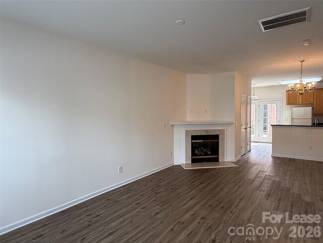 Building Photo - 6918 Creft Cir