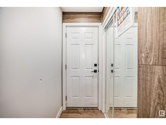 Building Photo - 13215-13135 135 St NW