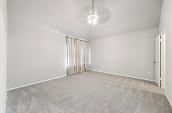 Building Photo - 8030 Log Hollow Dr