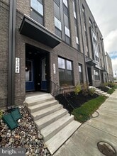 Building Photo - 2504 W Peninsula Dr