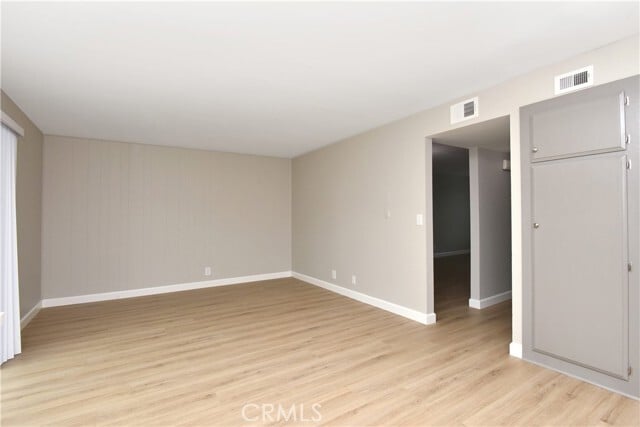 Foto del edificio - 4247 Larwin Ave