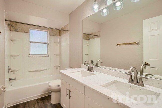 Building Photo - 312 Bahia Cir