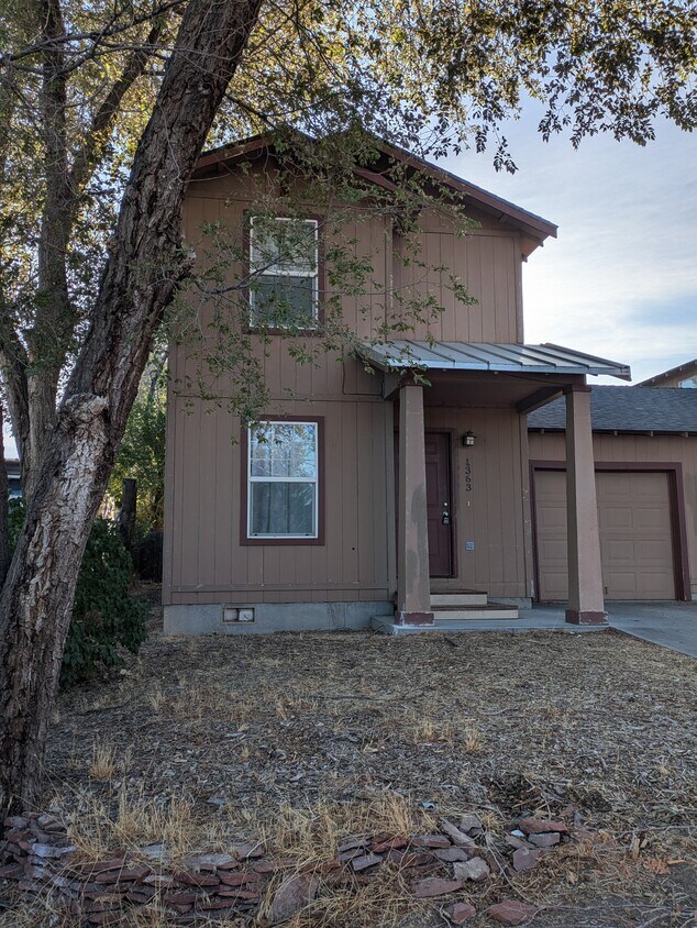 Foto principal - 1363 SW Marie St