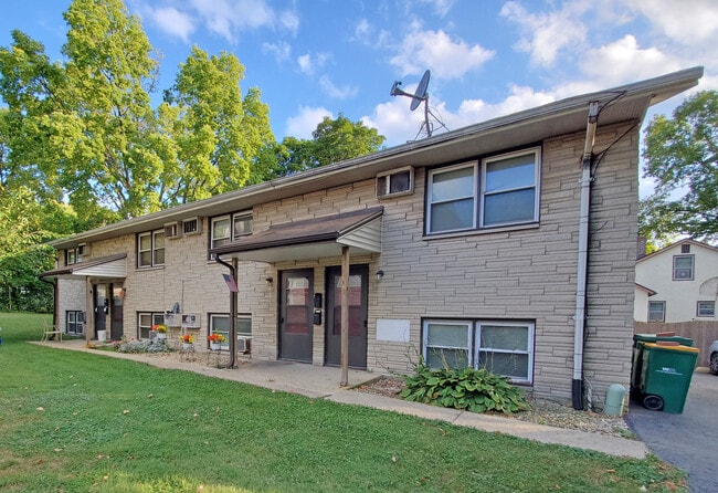 Building Photo - 818 S Jefferson St