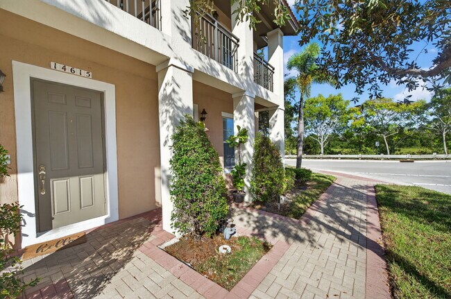 Building Photo - 14615 SW 14th St