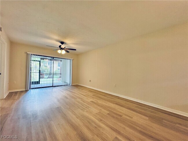 Foto del edificio - 9871 Citadel Ln