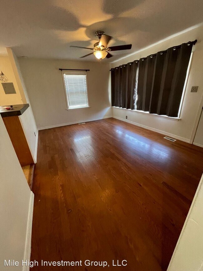 Building Photo - 2 br, 1 bath House - 2415 Gano St.
