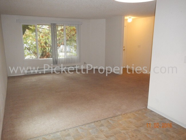 Building Photo - 1801 Winfield Ave