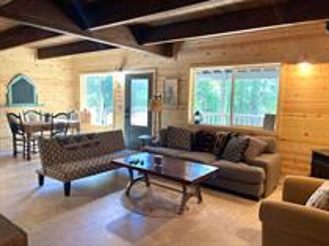 Foto del edificio - 3BR/2BA Mountain Home – 3–6 Month Lease in...