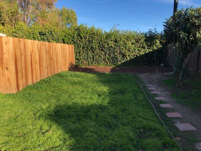 Spacious back yard perfect for gardening, grilling or just relaxing - 6550 Aldea Ave