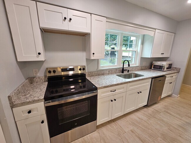 Foto del edificio - 35 Summercreek Dr