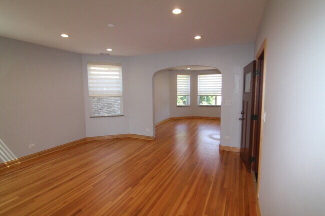 Foto del edificio - 3049 N Davlin Ct