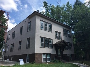 Building Photo - 422 Pierce St