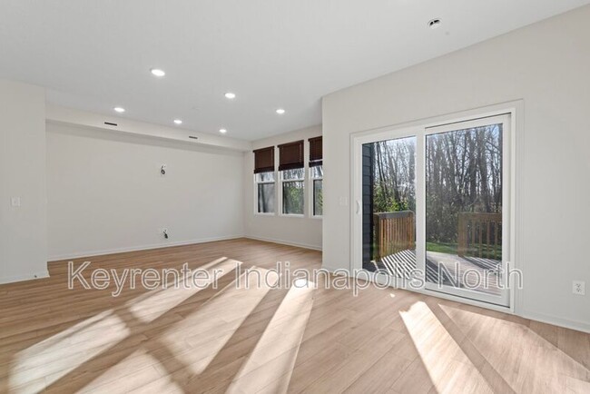 Building Photo - 9738 Behner Dr