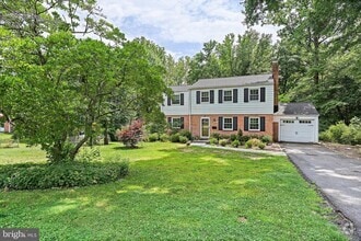 Building Photo - 7623 Highland St