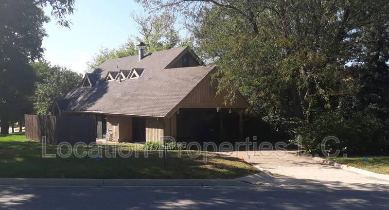Primary Photo - 2604 University Dr