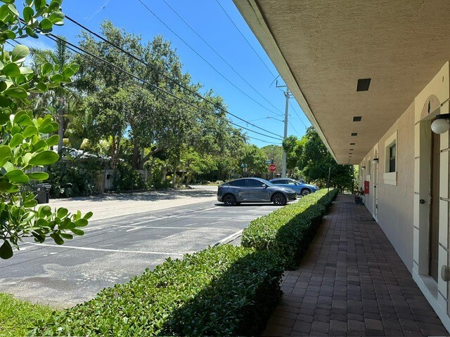 Foto del edificio - 1045 NE 10th Ave