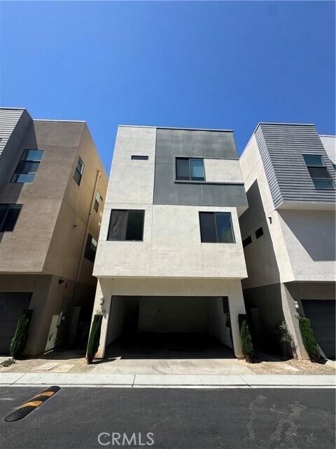 Foto del edificio - 1654 Pomona Ave