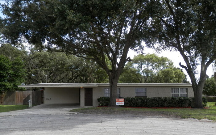 Primary Photo - Cozy 3/2 Home in Winter Haven
