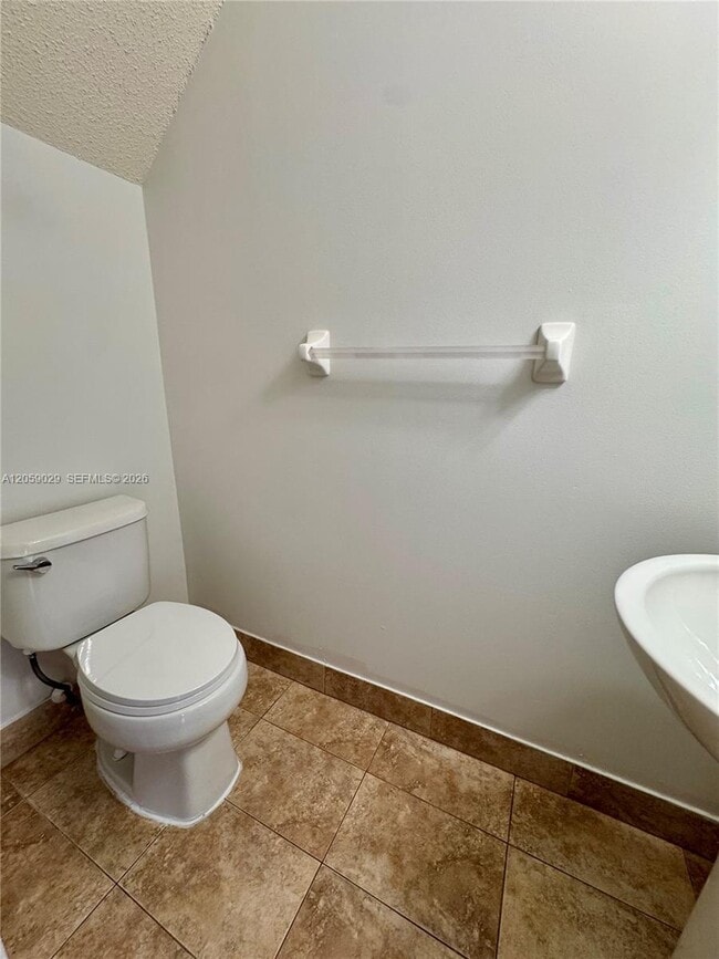 Building Photo - 16743 Hemingway Dr