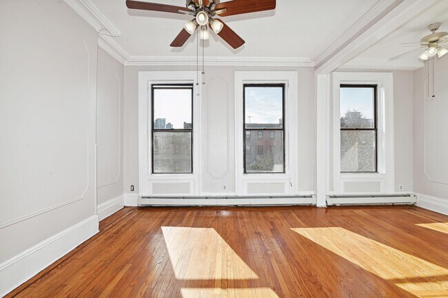 Building Photo - 282 4th St