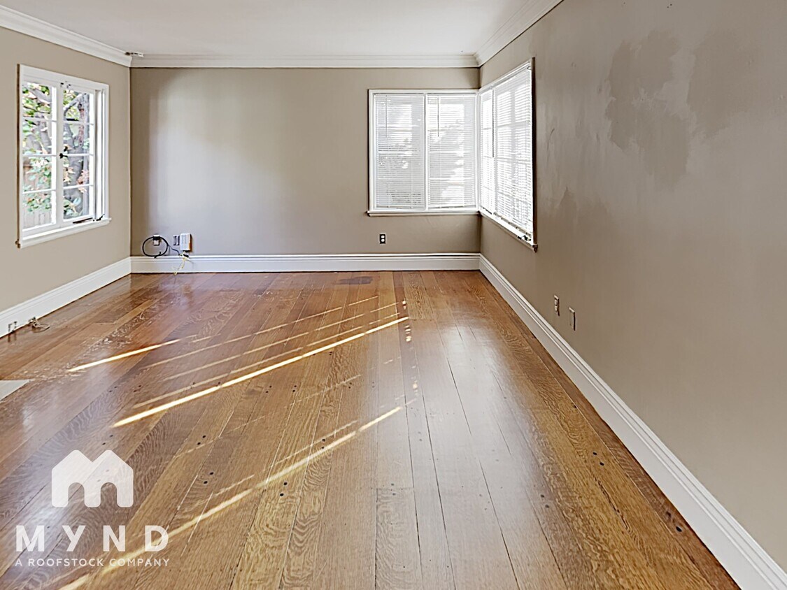 Foto principal - 1213 10th Ave
